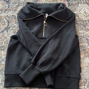 Varley pullover blk sz small